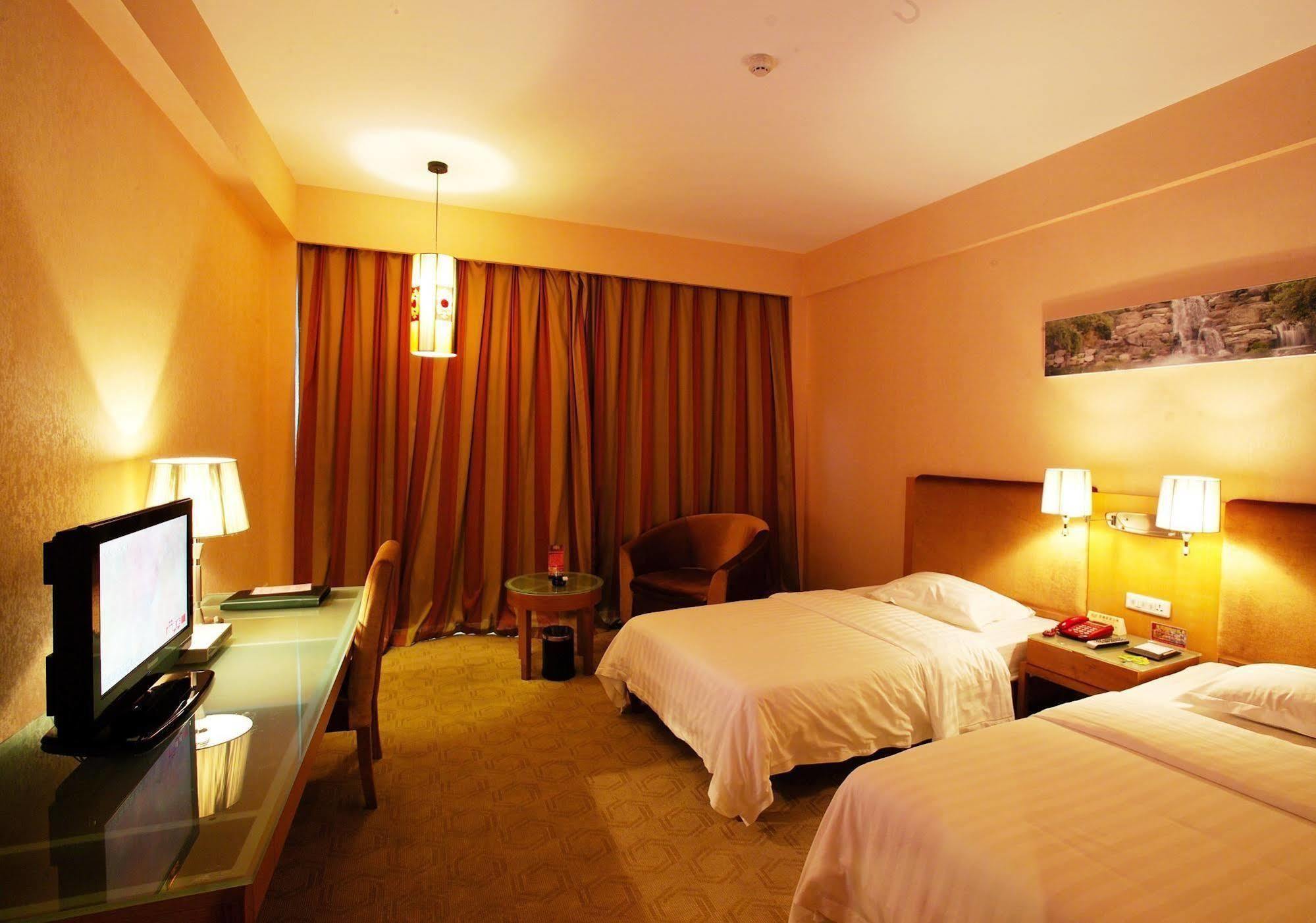Jinyuan Hotel Wuzhou Buitenkant foto